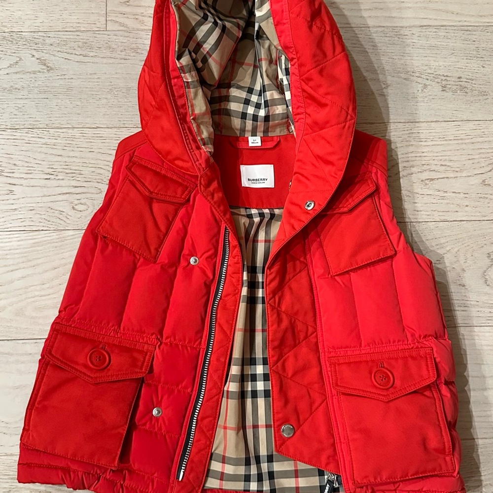 Burberry Red Vest with Plaid Interior 3Y 98cm Oversized Style